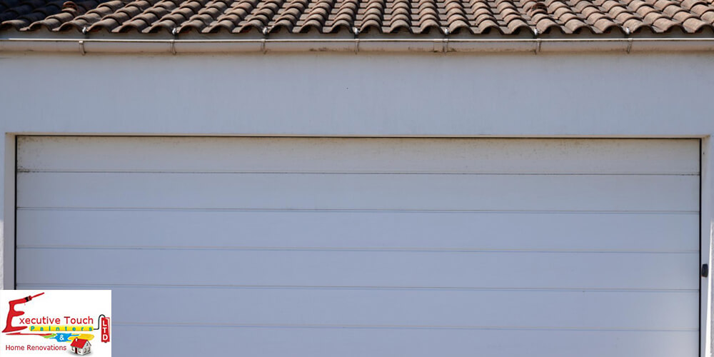 How Long Does Garage Door Paint Last - Executive Touch Painters